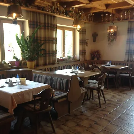 Farm stay Weisssteinalm Kaprun