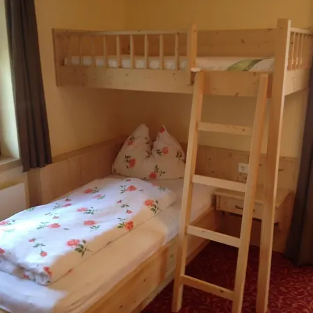 Farm stay Weisssteinalm Kaprun
